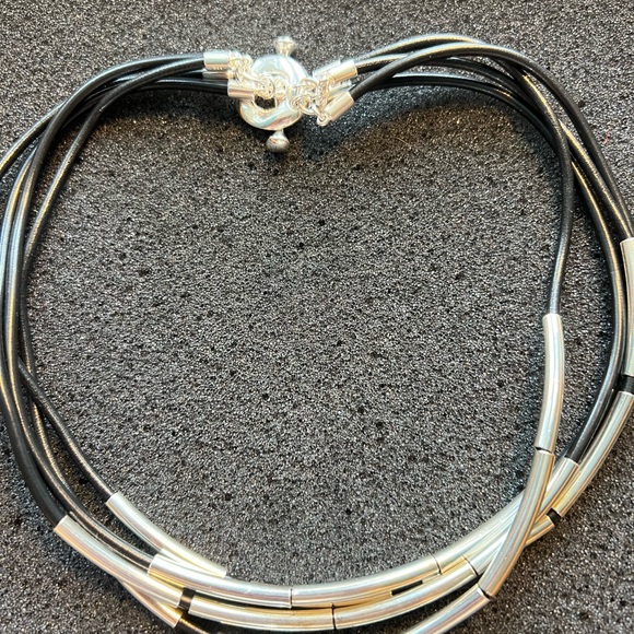 RLM STUDIO 925 black leather choker/four strands of tubular sterling silver - Picture 4 of 5